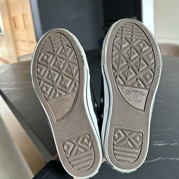 Great condition. Converse. Black and white. - Picture 2 of 3